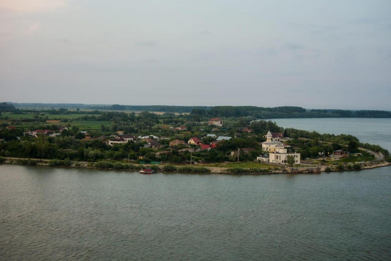 Delta Danube View Apart Tulcea Exteriör bild